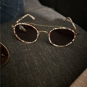 Chic Floral Sunglasses with Gold Frame